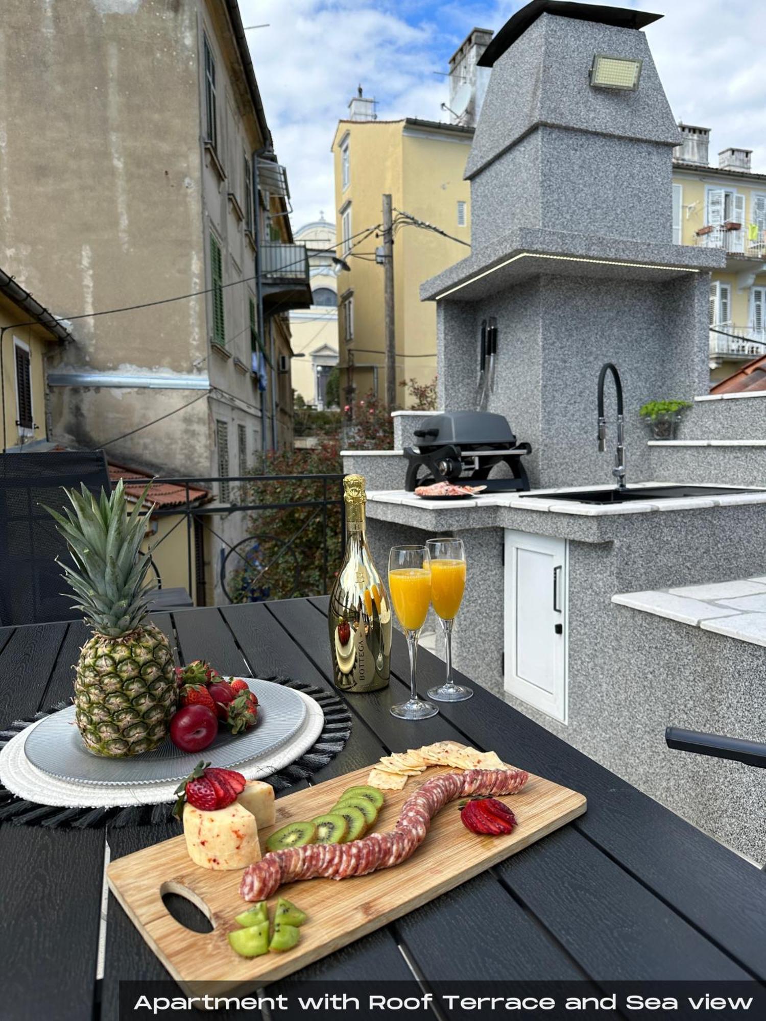 Villa Volos With Roof Terrace, Sea View, Free Private Parking Οπατία Εξωτερικό φωτογραφία