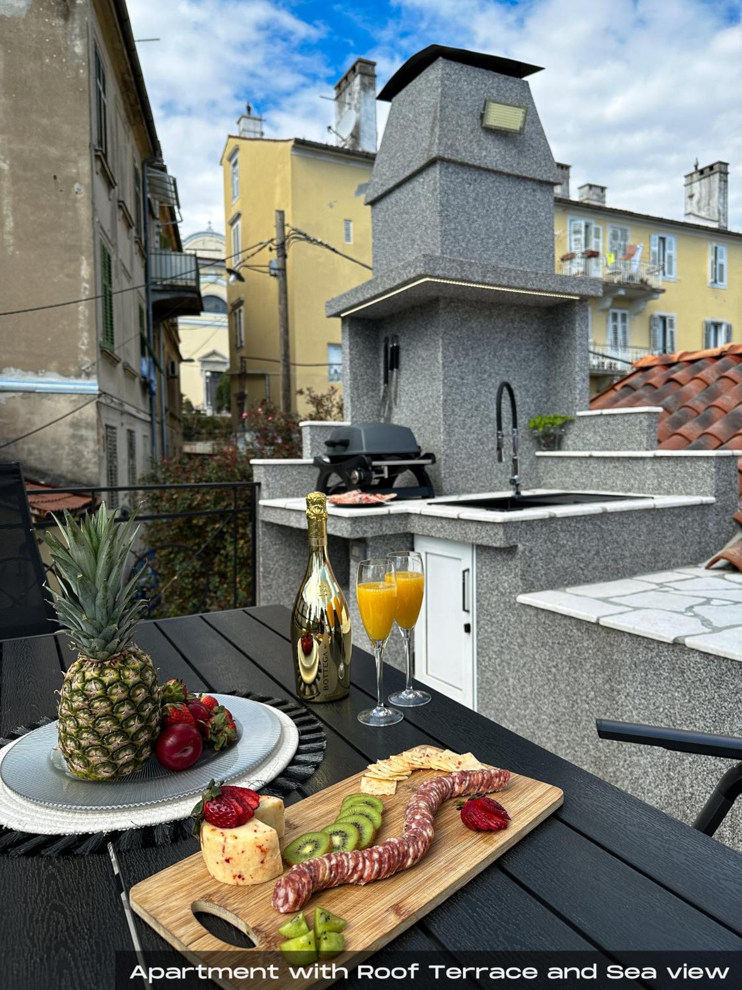 Villa Volos With Roof Terrace, Sea View, Free Private Parking Οπατία Εξωτερικό φωτογραφία