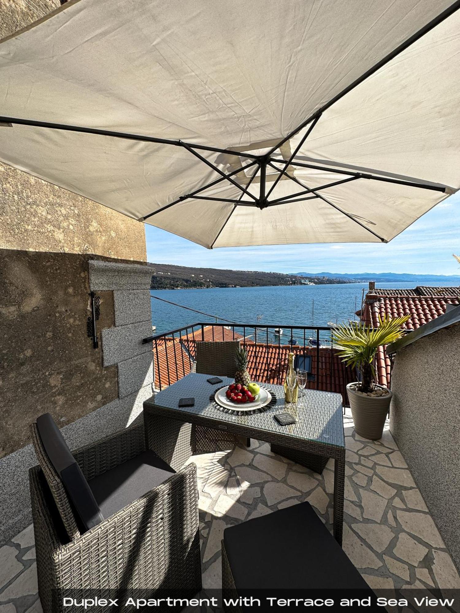 Villa Volos With Roof Terrace, Sea View, Free Private Parking Οπατία Εξωτερικό φωτογραφία